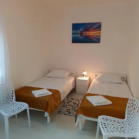 Taula Apartman *